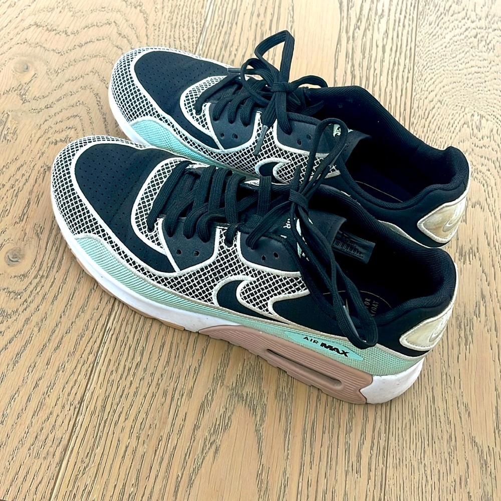 Nike Air Max Women’s Shoes